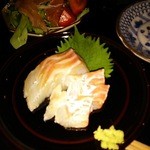 玉鬘 - 【2015年11月17日】鯛のお造り…名物「消しゴム切り」です。