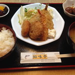 鮎味亭 - ミックスフライ定食　６５０円平日お昼は５００円の場合も・・・