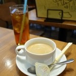 ZUZU - （2015/9月）セットドリンクのコーヒーと辛口ジンジャーエール