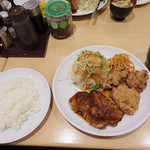 くま食堂 - 三元豚のポークステーキと唐揚とご飯と味噌汁のセット \1080