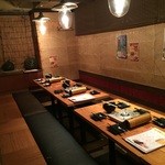 個室居酒屋 美濃や - 個室も仕切りをはずすと大人数での宴会にも対応してくれる