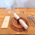 ビストロアム - 店内のカウンター席の風景です