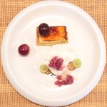 ビストロアム - ランチコース 3888円 の葡萄のローストとグラニテ パンペルジュとクレームブリュレ ヨーグルトのアイスクリーム