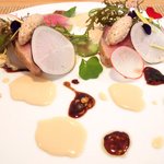 ビストロアム - ランチコース 3888円 の燻製香る冷製大根 2種のバルサミコソース