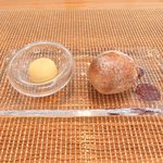 ビストロアム - ランチコース 3888円 のパン、柚子バター