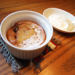 クルミドコーヒー - ダークチェリーのクラフティ(300円)