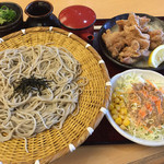 そば処 ふくふく亭 - 十割そば&唐揚げセット
入浴券付＝１２００円