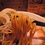 らーめん専門 和心 - 激ウマスープや、トッピングのセンスの良さに隠れてしまいがちだが、麺もちゃんとウマイ