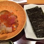 寿し処 寿々 - バクダン
      10種位入れてた