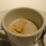 ラ・トルテュ - ごぼうのスープ
