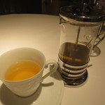 ラ・トルテュ - ハーブティーはユリイカ