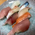 海鮮茶屋 - お寿司2回転目。♪