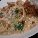 大衆酒場 文太 - イカとじゃがいものガーリックマヨネーズ炒め