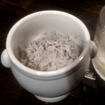 大衆酒場 文太 - しらすおろし