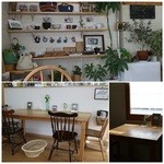 ツキカフェ - 店内はウッディな感じ