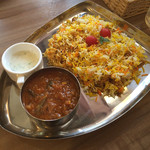 エパレット - チキソビリヤニとスパイシーチキソカレー