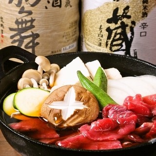 h Sakura Baru - すき焼き風桜鍋♪生でも食べられお肉ですので、半生がおススメです！