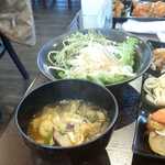 七色野菜　一隅の里 - サラダ＆茶そば、春雨スープ
