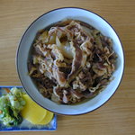 ブルーウェイブ - 牛丼(800円)