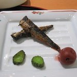 SORA ＣＡＦＥ - おかずはイワシの佃煮、キュウリの漬物、梅干しと至ってシンプルでヘルシーです