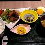 ドクターズレストラン 一花や - 日替わり「秋刀魚の唐揚げ定食８８０円