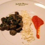 アンティキサポーリ - 小麦焦がしの自家製オレッキエッテ