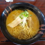 ラーメン雷豚 - 味噌らーめん（麺）