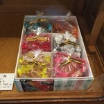 みすゞ飴本舗 飯島商店 - みすず飴の箱詰めです。