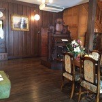 みすゞ飴本舗 飯島商店 - お店の中はシックな造り。