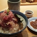 ぜいたく丼　梅９９０円