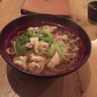 自家製粉石臼挽きうどん 青空blue 本店 - 地鶏南蛮うどん
                自家製粉粗挽きうどん