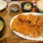 キリシマ山荘 - チキンカツ二段乗せ