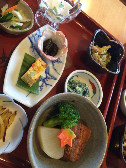 相馬の隠れ家和食店『菜の花』 &ndash; 手作り料理と季節の味わい