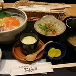 大漁市場 なるみ乃 - 海鮮丼セット