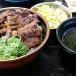 カルビ丼とスン豆腐専門店 韓丼 - 上カルビ丼セット　￥920