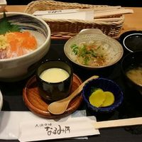 大漁市場 なるみ乃 薬院店 - 海鮮丼セット