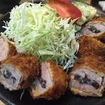 弁けい - 梅じそヒレカツ