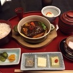 自然薯と豆腐 治之助 - 野菜たっぷりハンバーグランチ