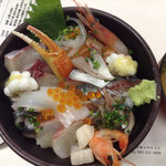 おかもと鮮魚店  - 海鮮丼 具がギッシリ