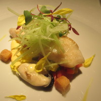 レストランひらまつ 広尾 - 産地直送の鮮魚　真鯛　適した調理法による本日のお魚料理