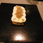 ポエシア - 白トリュフとマッシュルームのクロスティーニ