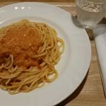 カフェ ピアーチェ - カニのトマトクリーム