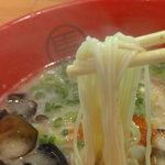 我馬 三篠本店 - 麺は極細でカタでお願いしましたが、バリカタにすれば良かった。