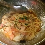 クオーコ タカハシ - カキとベーコンのクリームパスタ