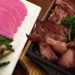 Korean Bistro Haneulchan - この間、燻製サムギョップサルを頼んでみました。