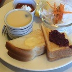 地中海アベニュー - トーストには小倉もON♥