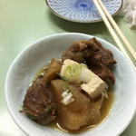 鯉とうなぎのまるます家 総本店 - 牛すじ煮込み