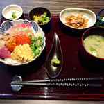 宴場 雅 -MIYABI- - 売り切れ御免の海鮮丼