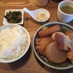 いちまる食堂 - おでん定食の全景