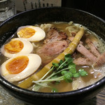 燈の車 - らーめん ¥750 味付玉子 ¥100